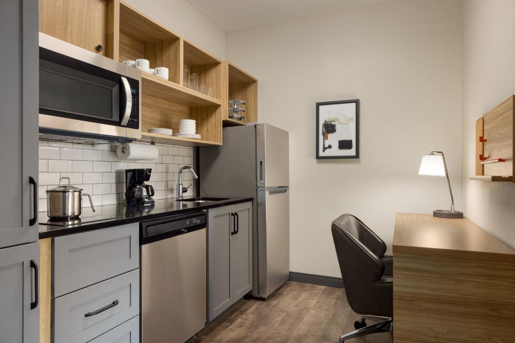 Tamiami Candlewood Suites Miami - Doral By Ihg מראה חיצוני תמונה